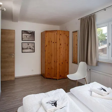 Alpine View Apartment *