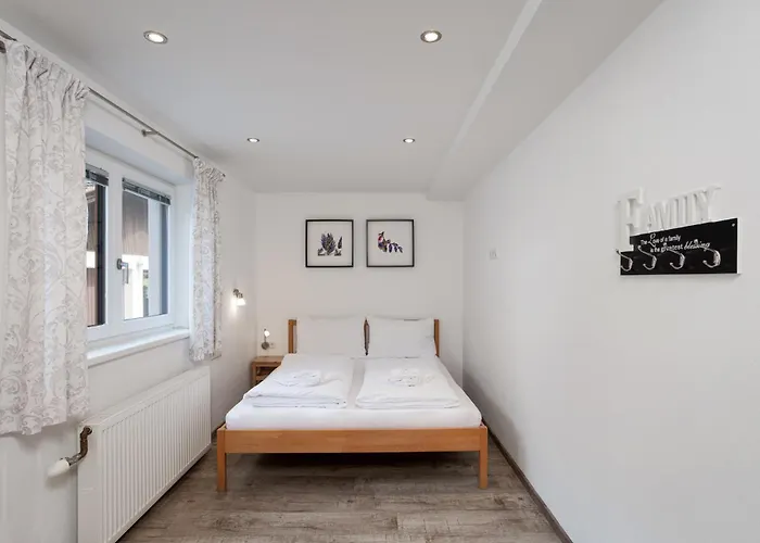 Alpine View Apartment *